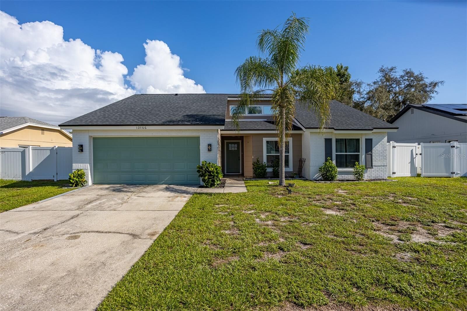 Property Photo:  12106 Clearbrook Court  FL 33569 