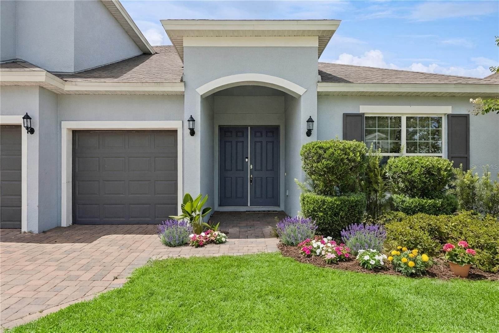 Property Photo: 559 Via Bella Court FL 34737