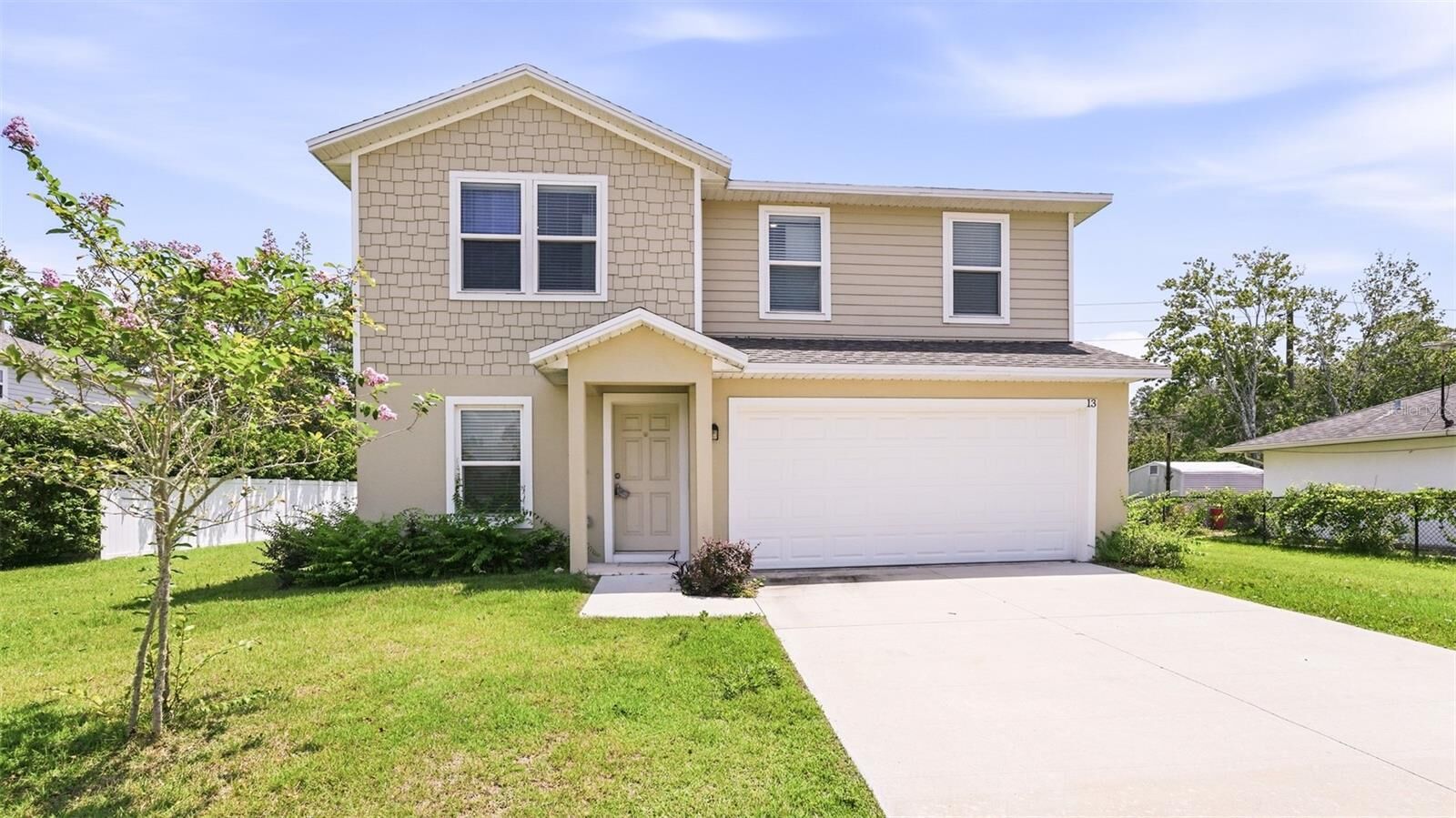 Property Photo: 13 Zebulon Place FL 32164
