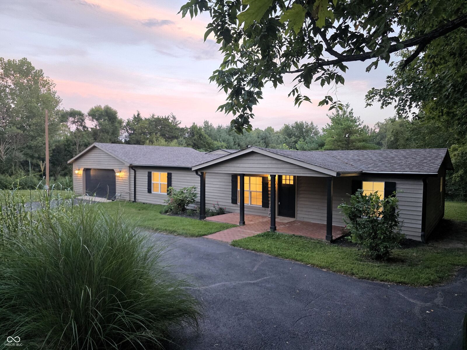 Property Photo:  6298 S 200 W  IN 46181 
