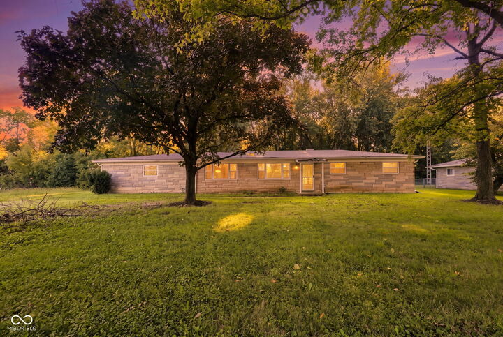 Property Photo:  1005 S Franklin Road  IN 46239 