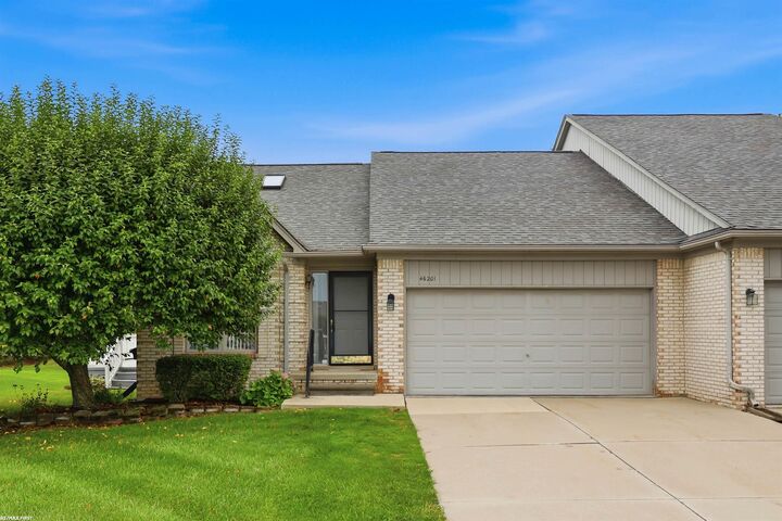 Property Photo: 46201 Bentley Circle MI 48044