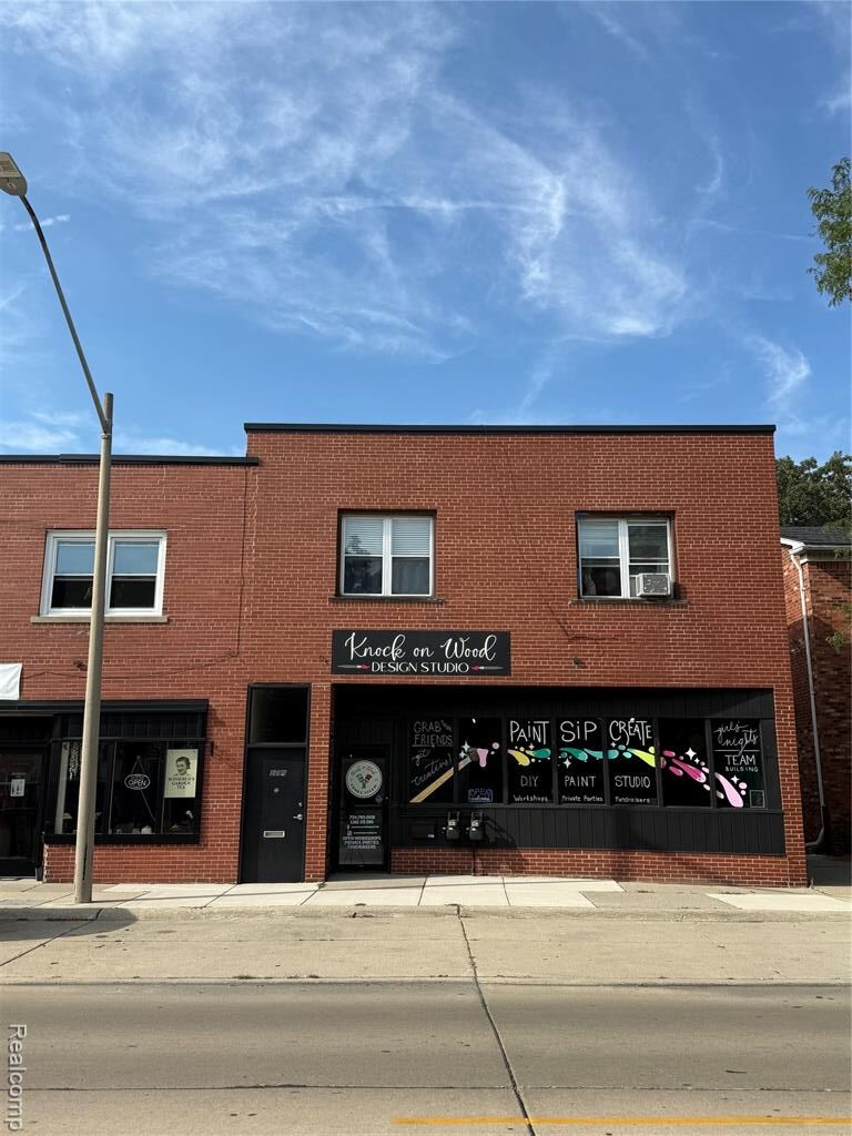Property Photo: 1790 Oak Street MI 48192 5424