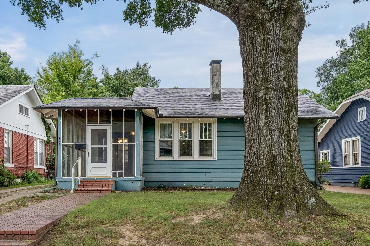 Property Photo:  2095 Washington Ave  TN 38104 