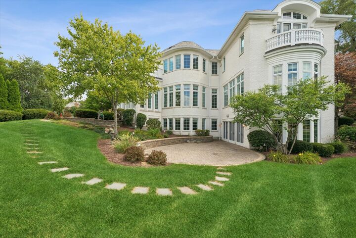 Property Photo:  1904 Midwest Club Parkway  IL 60523 
