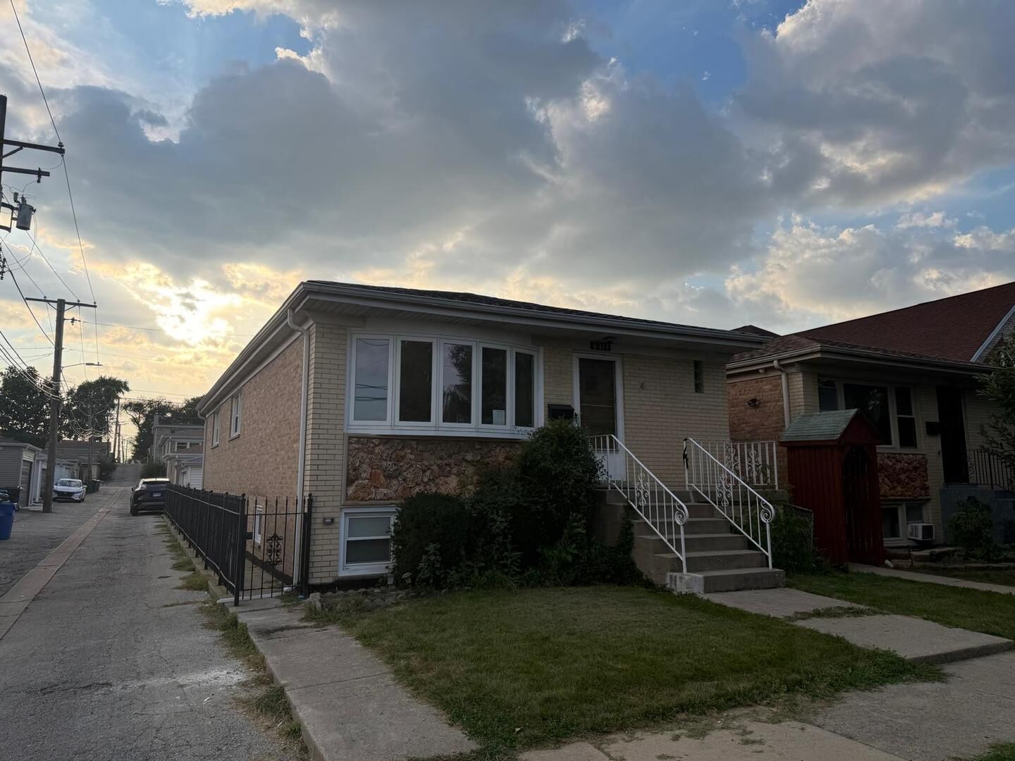 Property Photo:  4414 N Nagle Avenue  IL 60706 