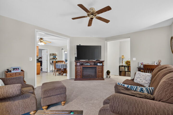 Property Photo: 206 E Waupansie Street IL 60420