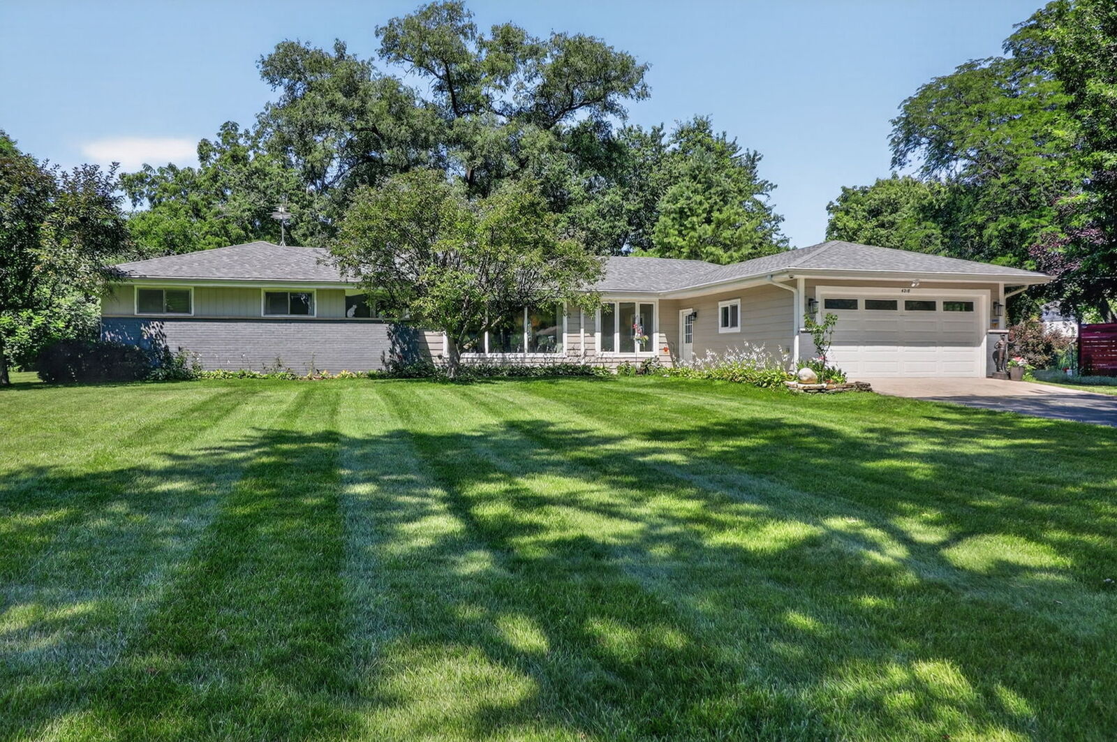 Property Photo:  4218 Seeley Avenue  IL 60515 