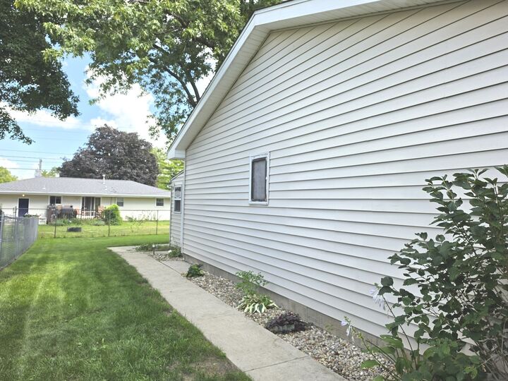 Property Photo: 1524 Julie Drive IL 61701