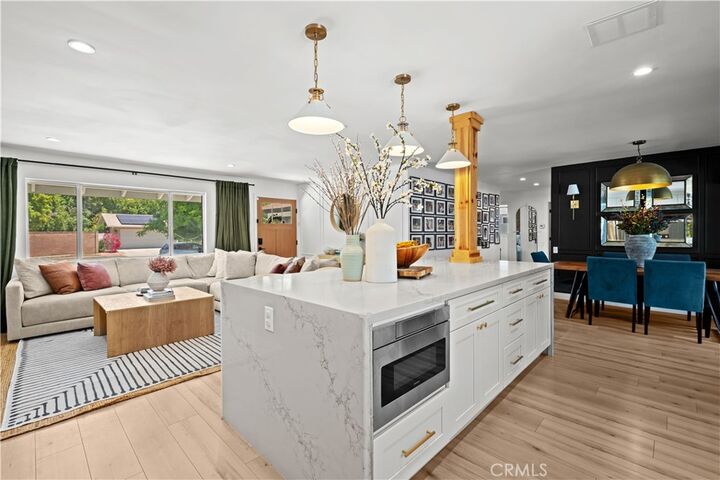 Property Photo: 6709 Sheltondale Avenue CA 91307