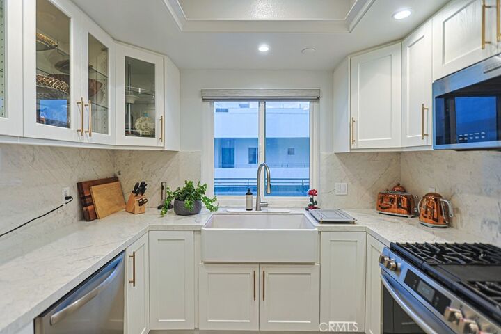Property Photo:  4326 Babcock 305  CA 91604 
