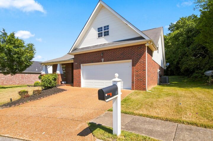 Property Photo: 1106 Saddle Creek Dr TN 37122
