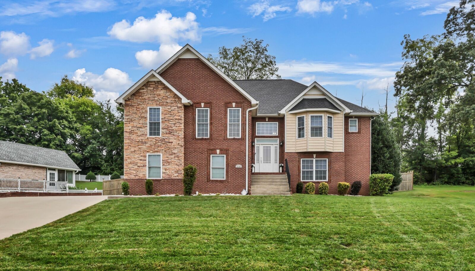 Property Photo:  2235 Jasmine Dr  TN 37043 