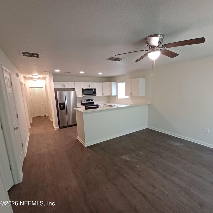 Property Photo: 765 W 6th Street FL 32084