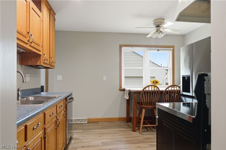 Property Photo: 1136 Parkside Avenue OH 44601