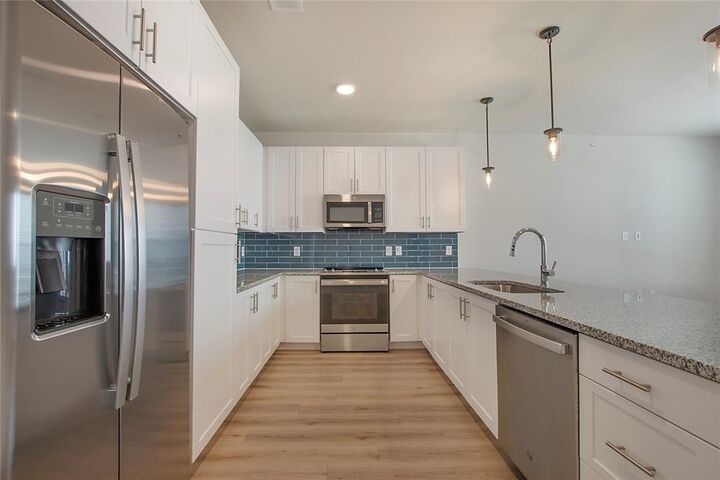 Property Photo: 2100 Legacy Drive 1807 TX 75023