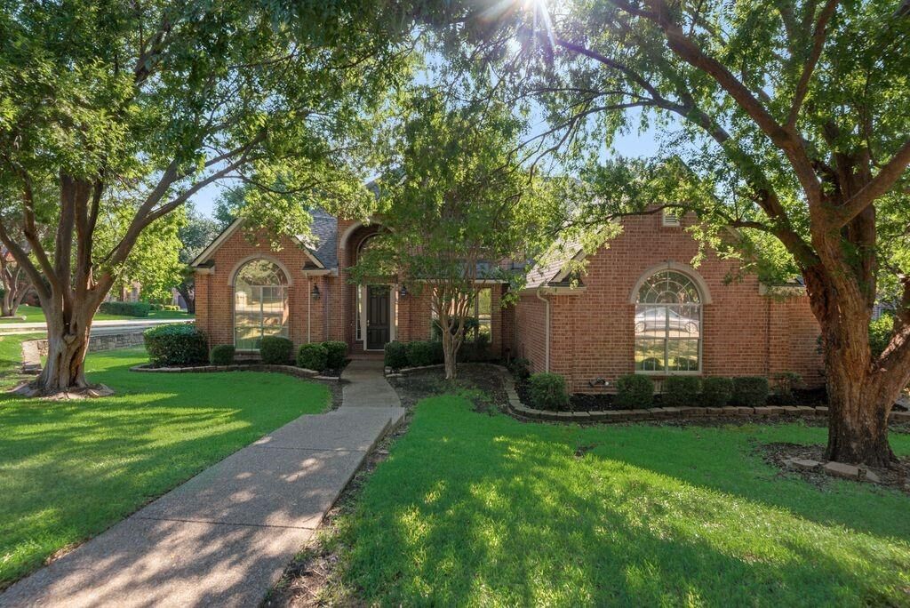 Property Photo:  517 Northwood Trail  TX 76092 