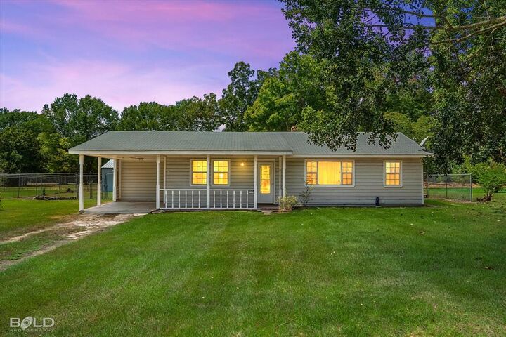 Property Photo: 4886 Albany Drive LA 71107