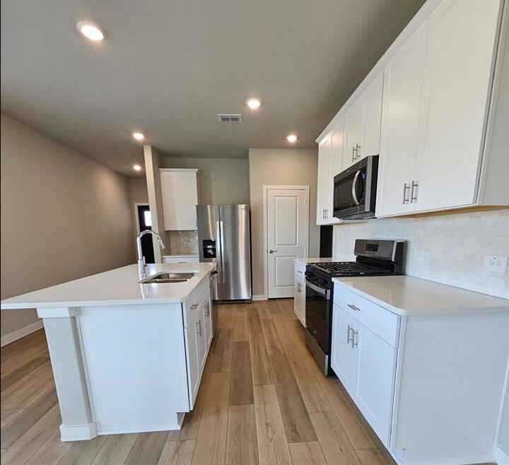 Property Photo: 5208 Golden Trout Drive TX 75071