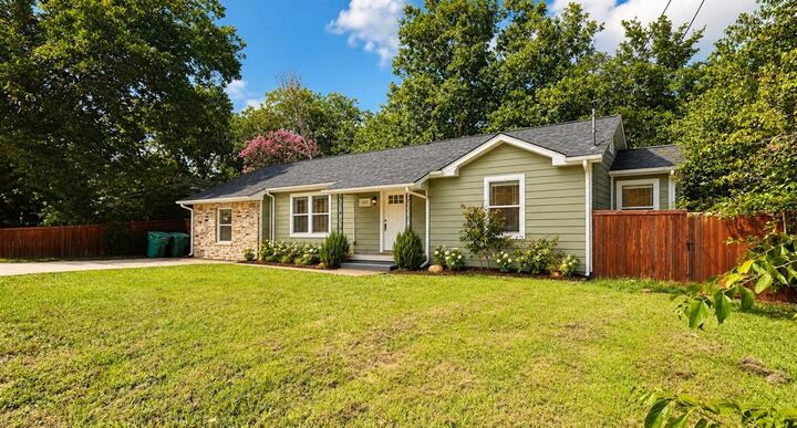 Property Photo:  1215 S Vaden Street  TX 75090 