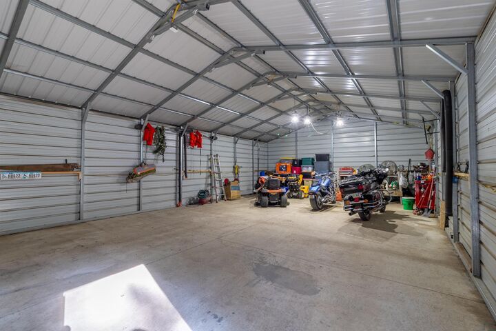 Property Photo:  2527 Morgan Trail  IA 51004 
