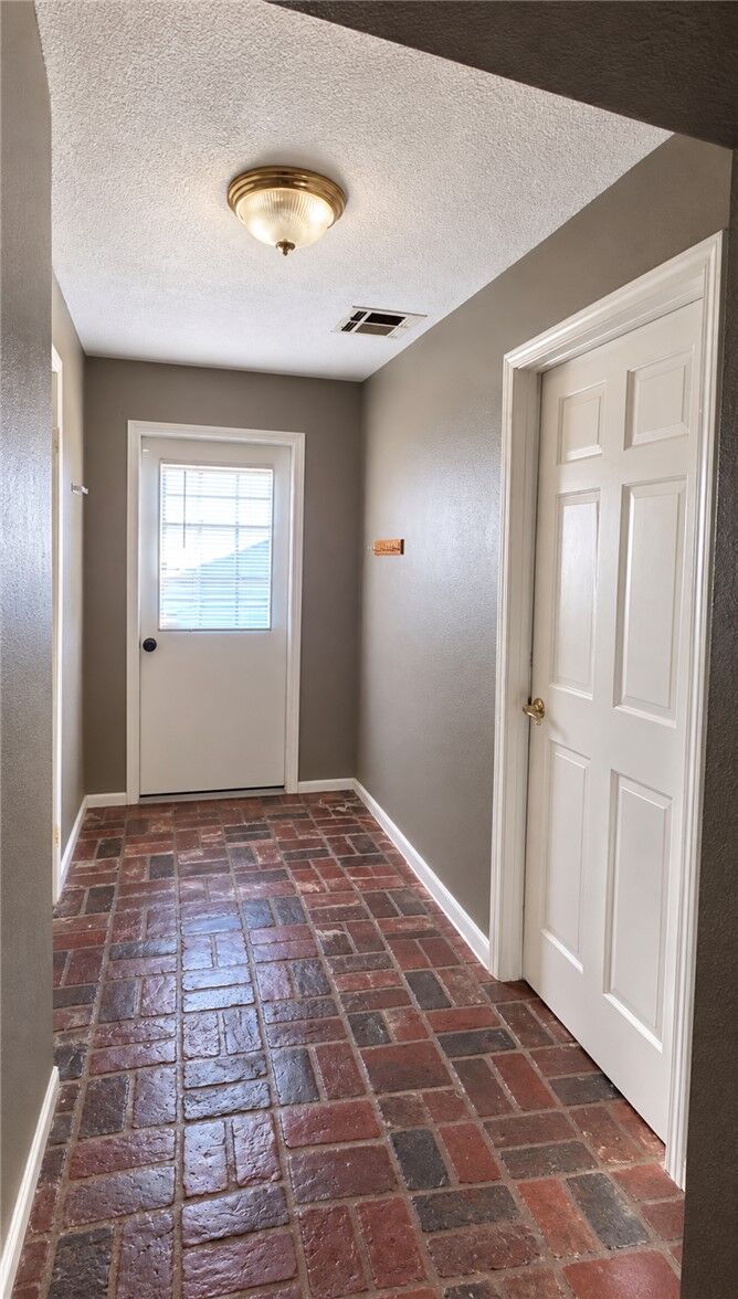 Property Photo: 303 E North Street AR 72756