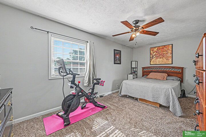 Property Photo: 7418 S 76th Avenue NE 68128