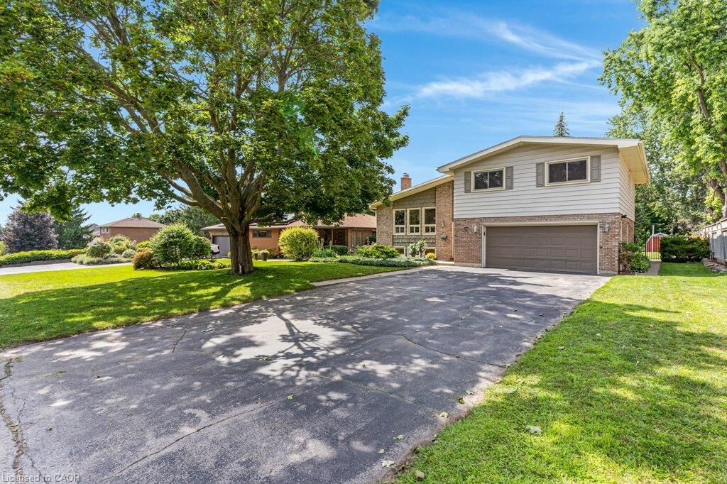 Property Photo:  196 Abraham Street  ON N3H 1H5 