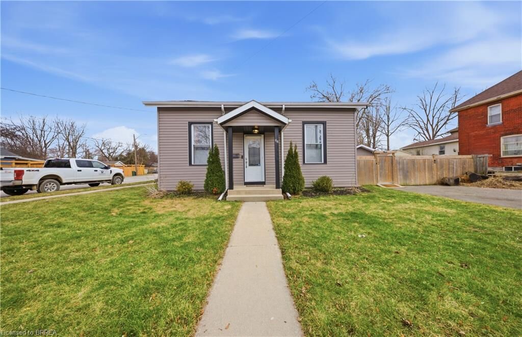 Property Photo:  64 Richardson Street  ON N3T 1J1 