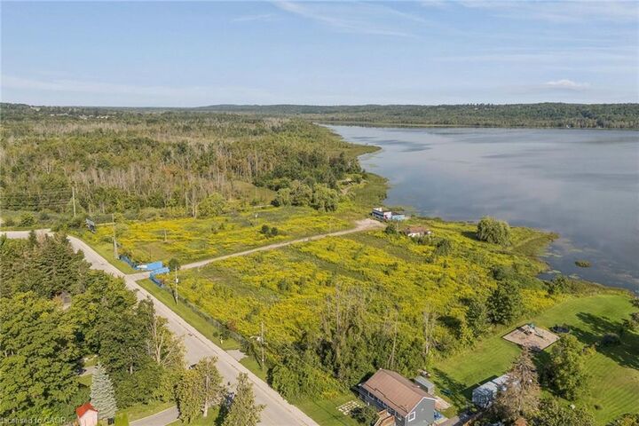 Property Photo:  10-20 Little Lake Drive  ON L4M 7C1 