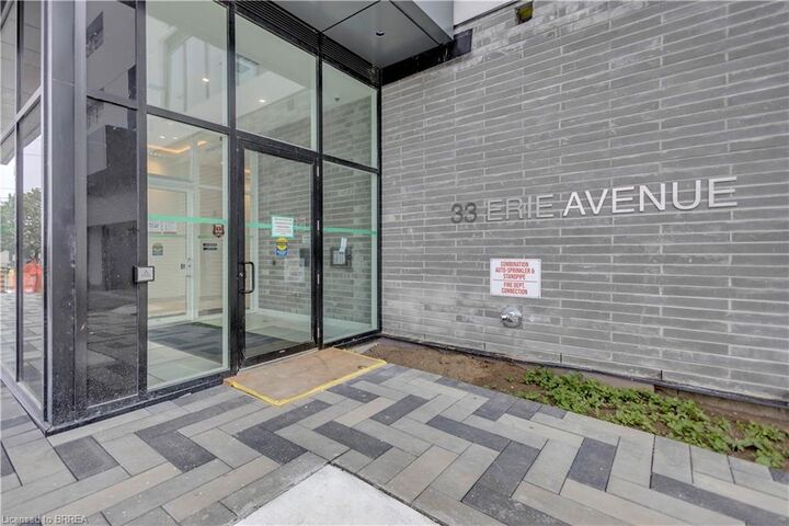 Property Photo:  33 Erie Avenue 1609  ON N3S 0K7 