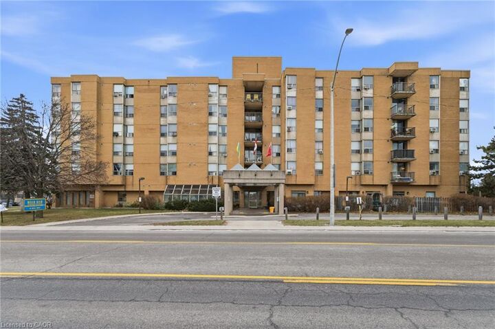 Property Photo:  18 Mall Road 303  ON L8V 4V4 