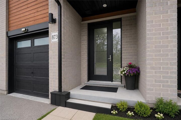 Property Photo:  873 Robert Ferrie Drive  ON N2R 0P2 