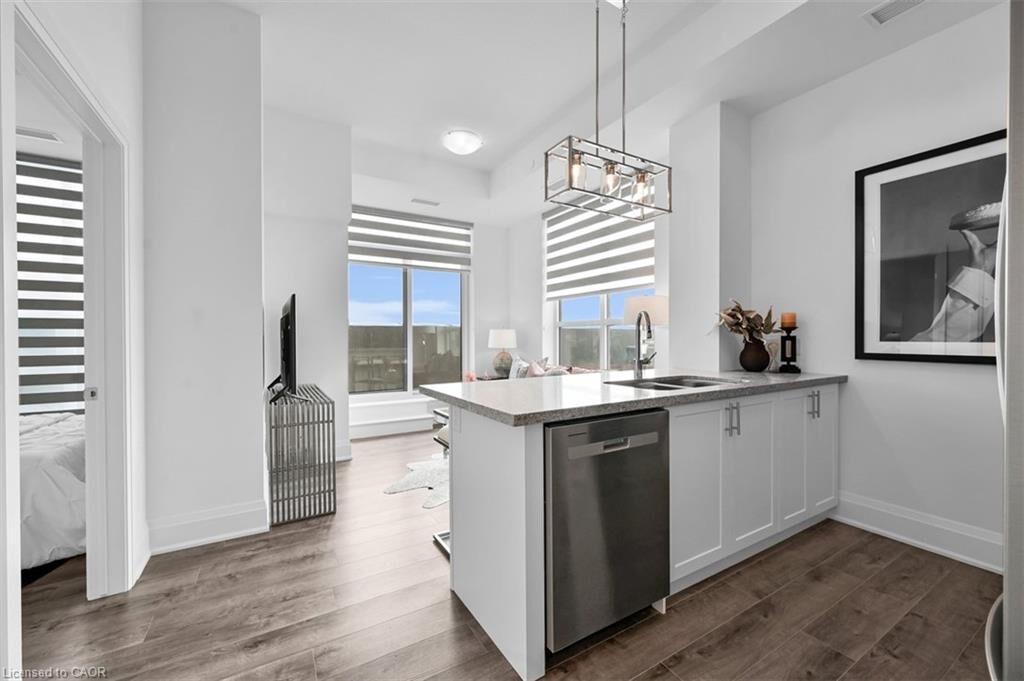 Property Photo:  470 Dundas Street 515  ON L8B 2A6 
