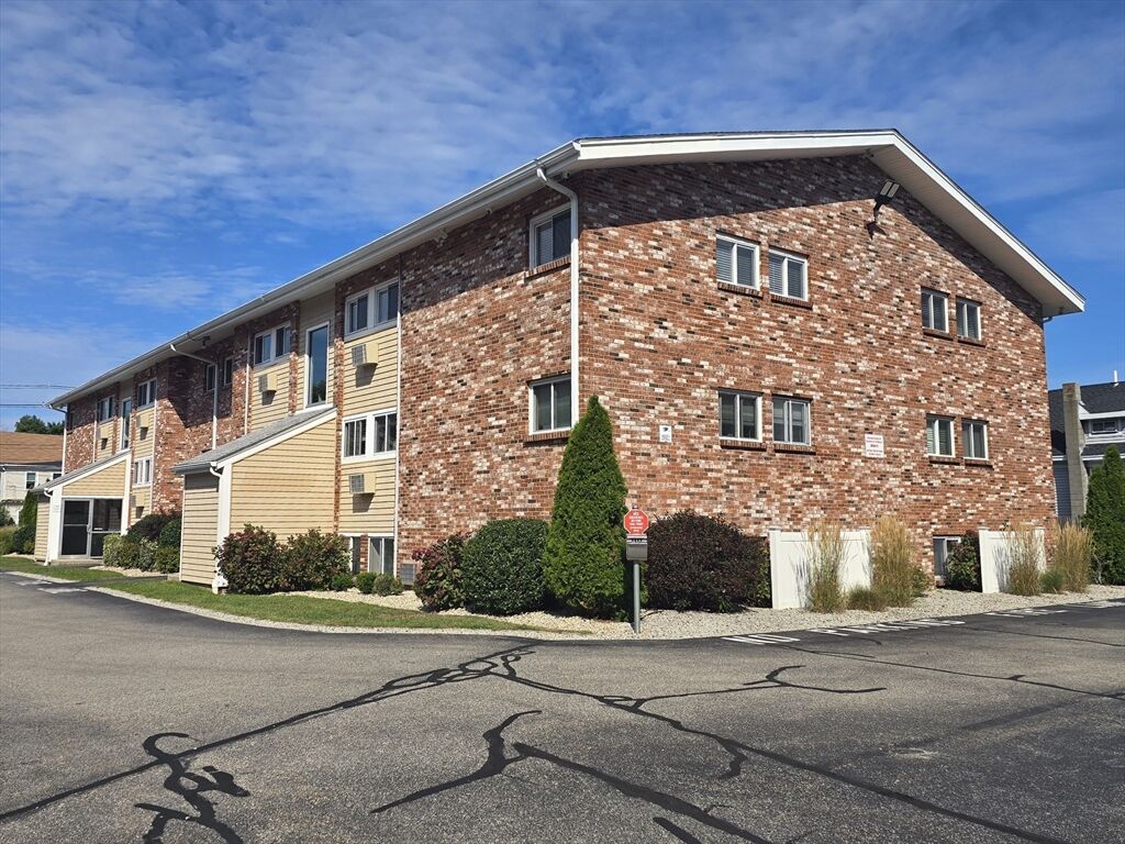 Property Photo:  720 Main St 20  MA 02190 