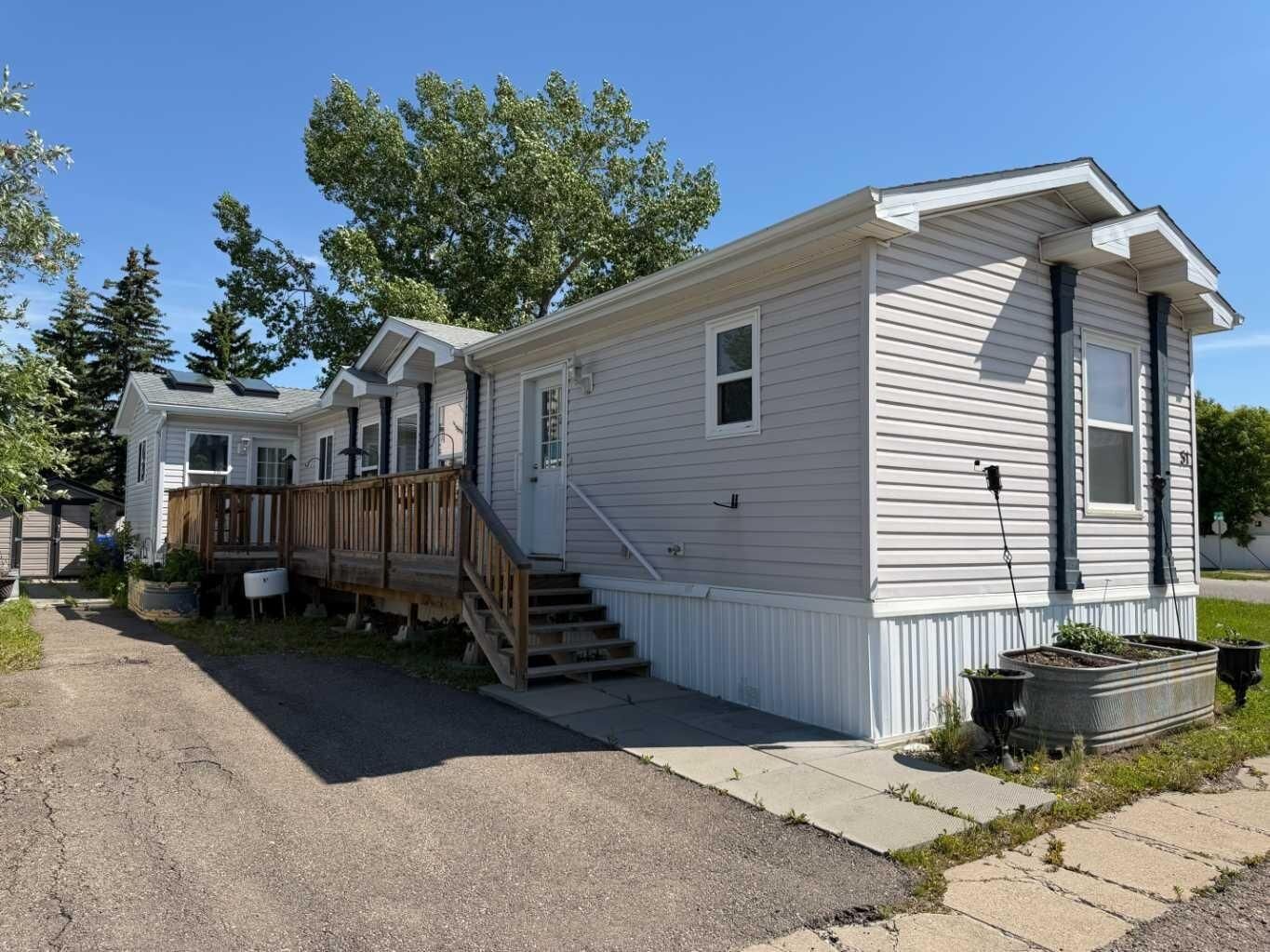 Property Photo:  5800 46 Street #51  AB T4H 1G8 