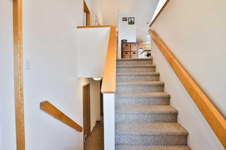 Property Photo:  709 Blackfoot Terrace W  AB T1K 7Y6 