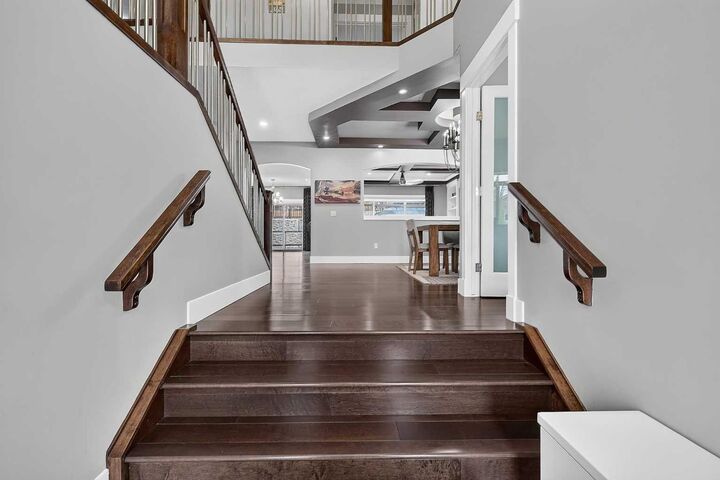 Property Photo:  36 Rockyvale Green NW  AB T3G 0E3 