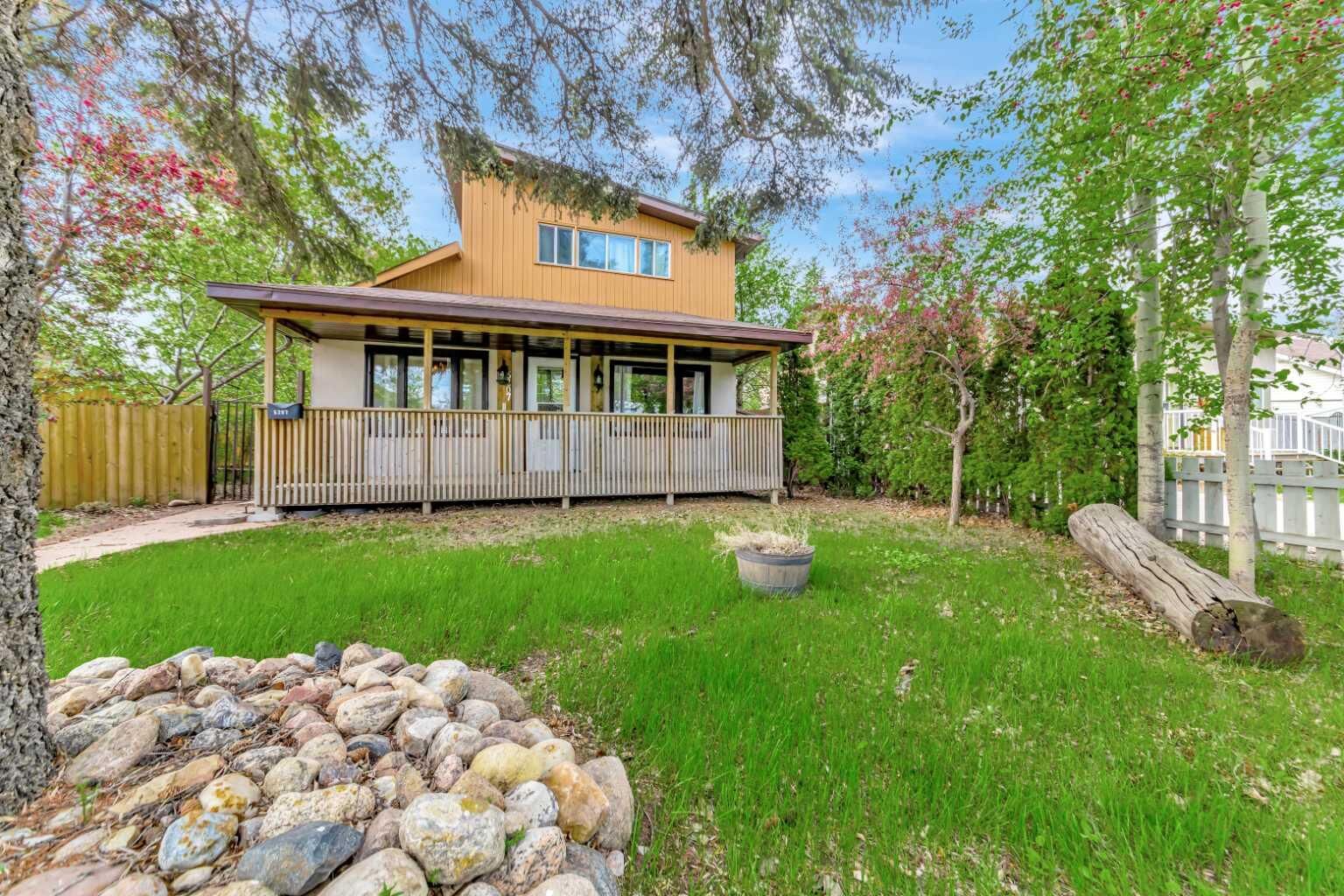 Property Photo:  5207 48 Street  AB T9V 0J2 