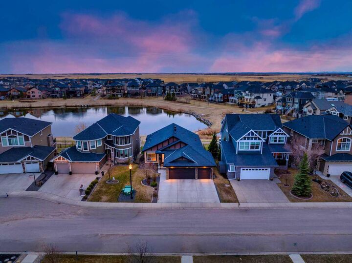 Property Photo:  136 Rainbow Falls Glen  AB T1X 0S5 