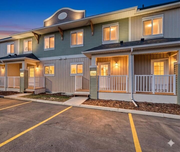Property Photo:  903 Clover Road  AB T0M 0N0 