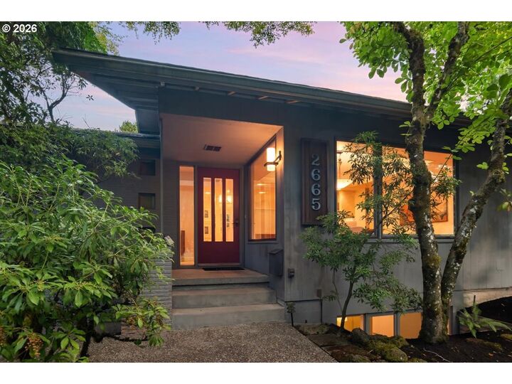 Property Photo: 2665 SW Sherwood Dr OR 97201