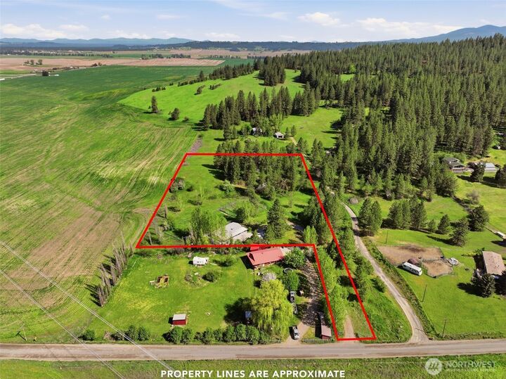 Property Photo:  8325 N Lindgren Road  WA 99217 