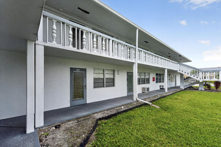 Property Photo: 169 Westbury J 169 FL 33442