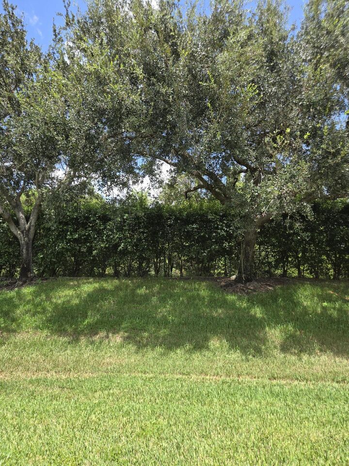 Property Photo: 2680 Clipper Circle FL 33411