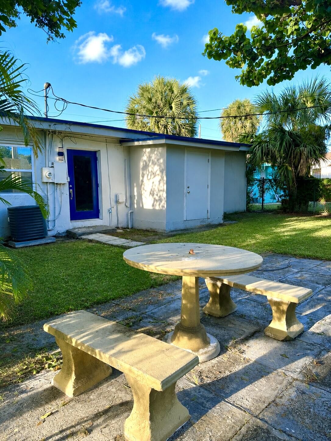 Property Photo:  849 W 2nd Street A  FL 33404 