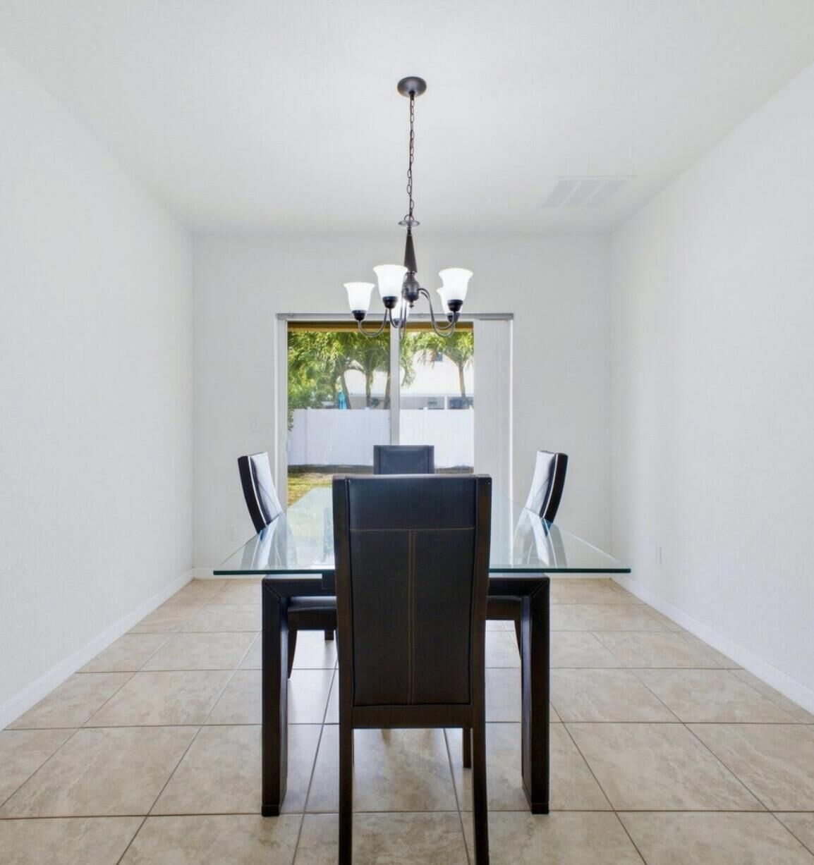 Property Photo:  113 SE 3rd Avenue  FL 33435 