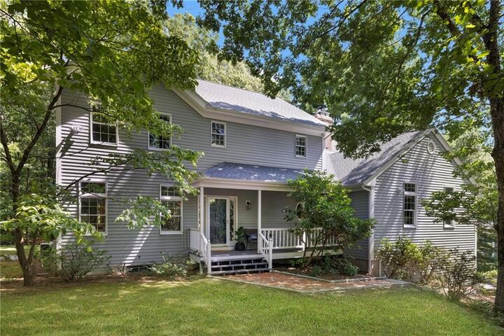 Property Photo:  4 Stonecarry Way  RI 02818 