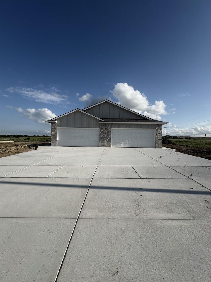 Property Photo:  12805 E Blake St  KS 67230 