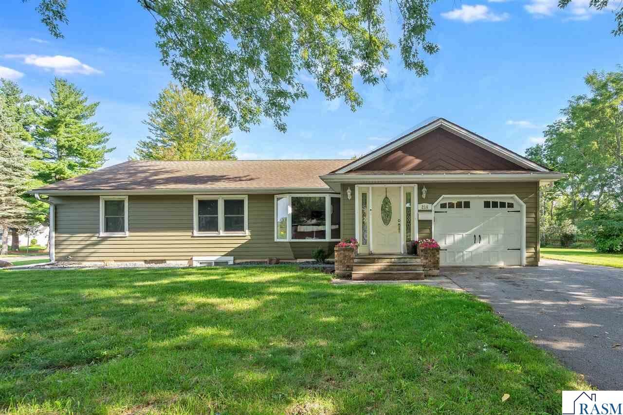 Property Photo:  216 Haynes Street  MN 56001 